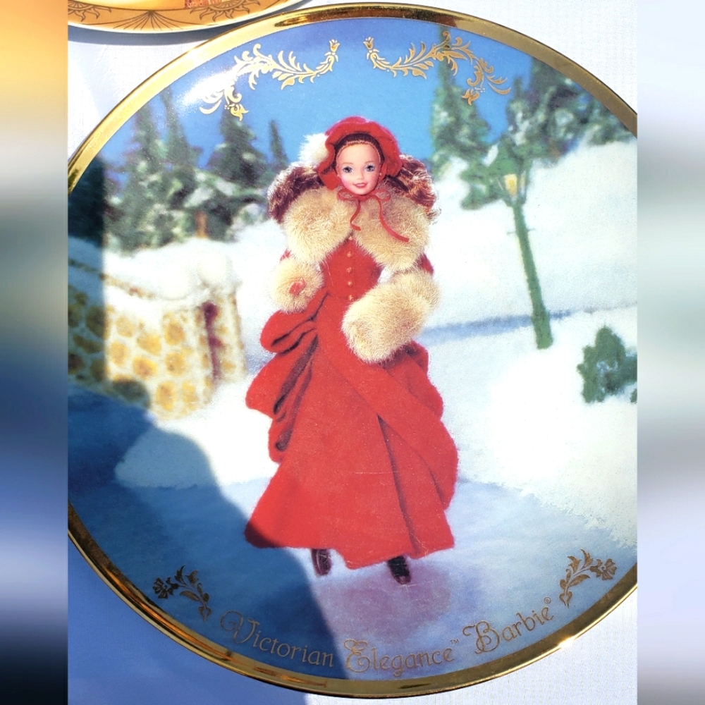 Multiple Collectable Barbie porcelain plates - Picture 12 of 16